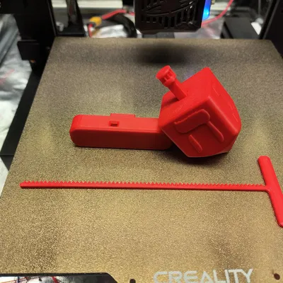 Con Quay Dreidel và Bệ Phóng cho Lễ Hanukkah