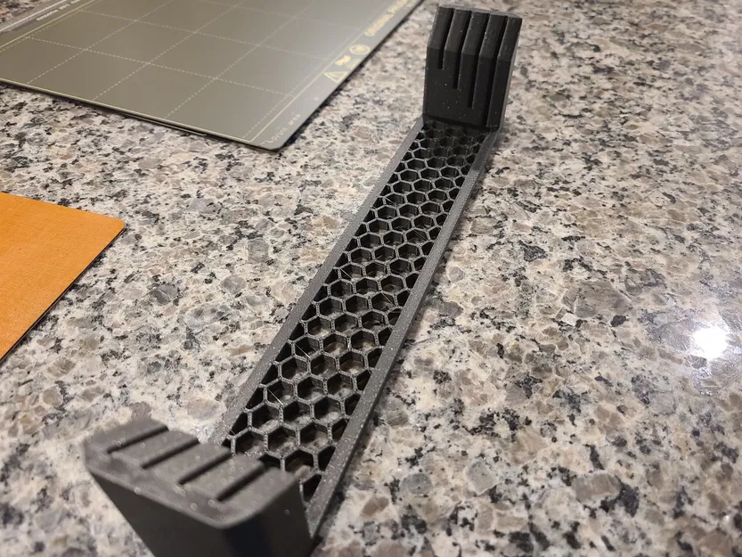 4 Piece build plate holder with bigger, offset slot - Image 2
