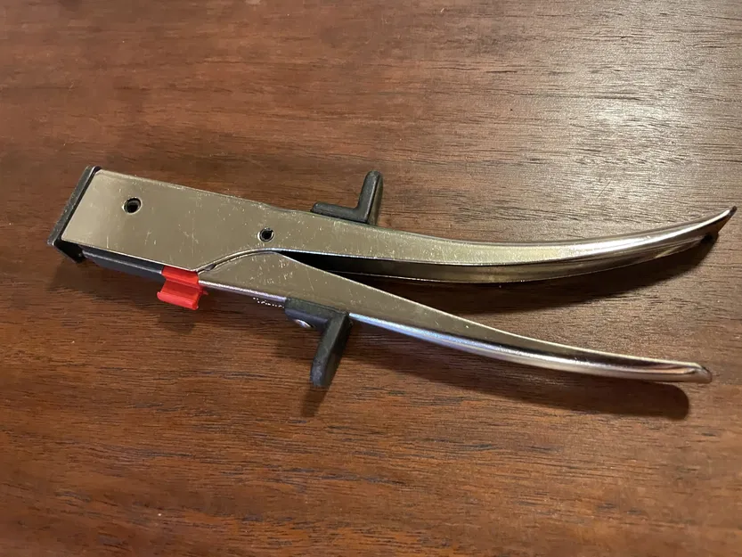 Thiết Bị Giữ Dụng Cụ Cắt Tôn - Image 1