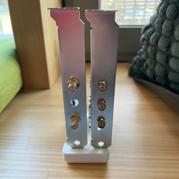 Giá đỡ Card PCIe Gridfinity - Image 4