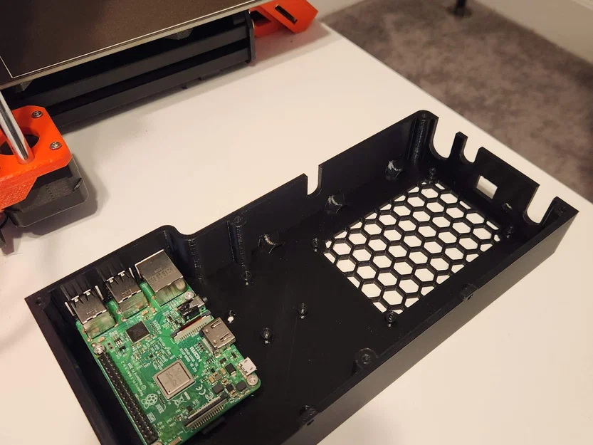 Remix: Prusa MK3s+ Einsy and Pi enclosure (larger case and internal zip tie mounts) - Image 10