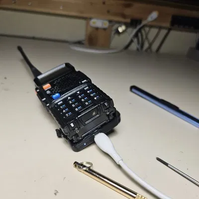 Vỏ Mạch Sạc Cho Pin Baofeng UV-5R