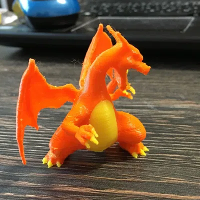 Mô Hình Charizard In Màu Đẹp Mắt