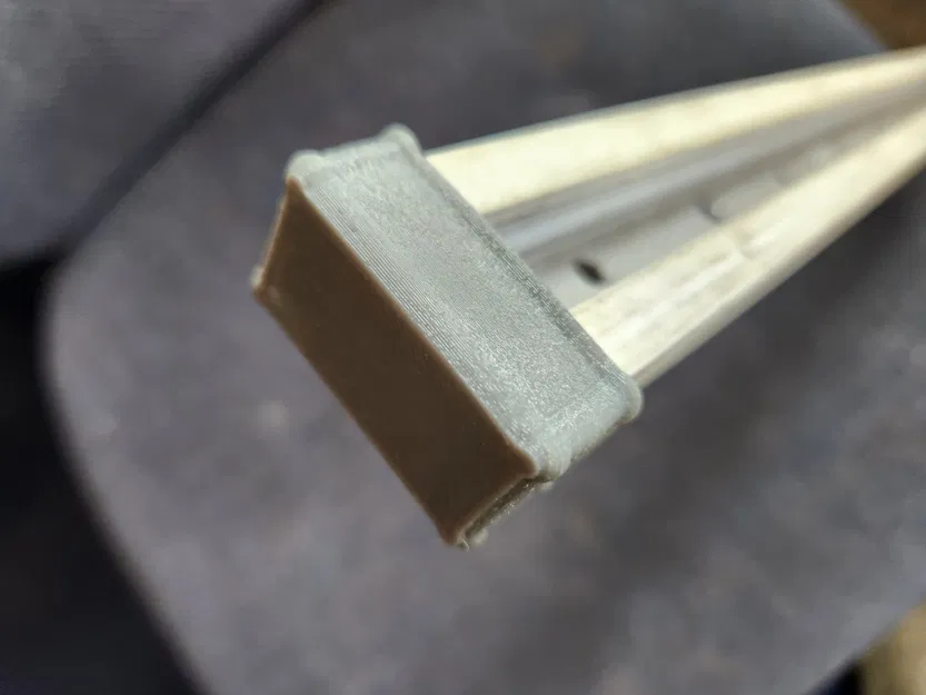 light track flexible end cap for transport - Image 1