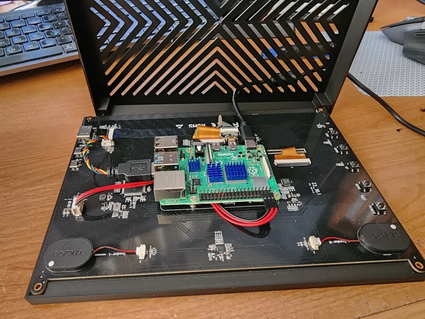 Touchscreen case for 10.1" Pi console - Image 2