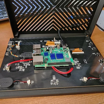 Touchscreen case for 10.1" Pi console