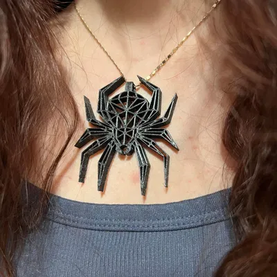 Mặt Dây Chuyền Nhện Phong Cách Low Poly