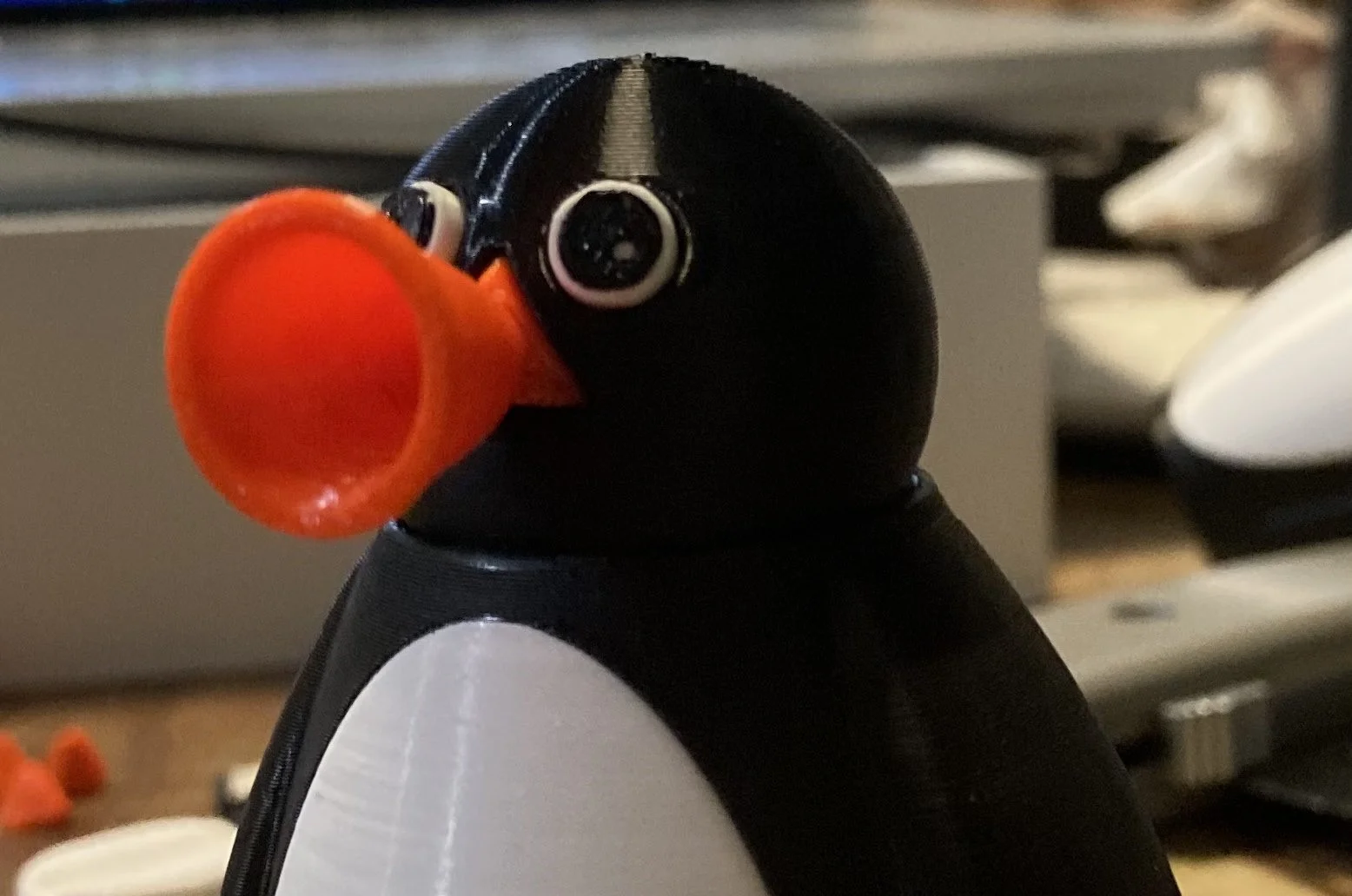 Noot Noot cho chim cánh cụt có thể tạo dáng remix 1