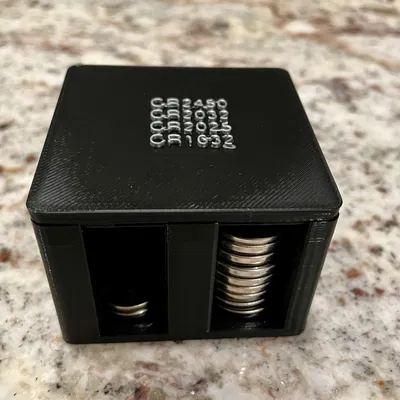 Hộp đựng pin cúc áo có nắp dập nổi tùy chọn