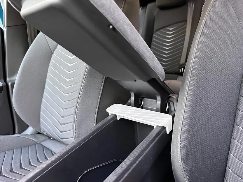 Giá đỡ nâng bệ tì tay Cupra Born - Image 1