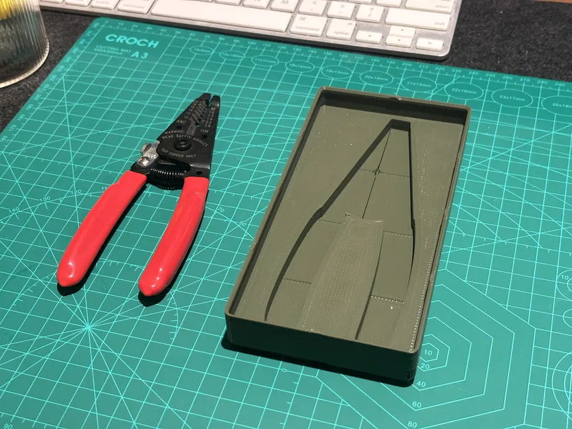 Giá đỡ Kìm Cắt Dây Gridfinity 4x2 (Cao 3U) có thể xếp chồng - Image 2