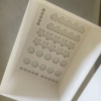 Bộ Khuôn Cắt Khuyên Tai