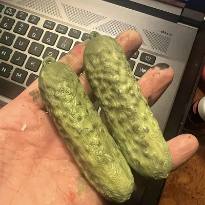 Dưa Chuột Muối Đơn Giản Có Vòng Treo Dùng Làm Đồ Trang Trí Hoặc Trang Sức, Hoặc Đơn Giản Là... Dưa Chuột Muối. Dưa Chuột Giáng Sinh