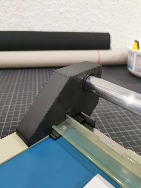 Phụ tùng thay thế cho máy cắt giấy DAHLE 558 - Image 2