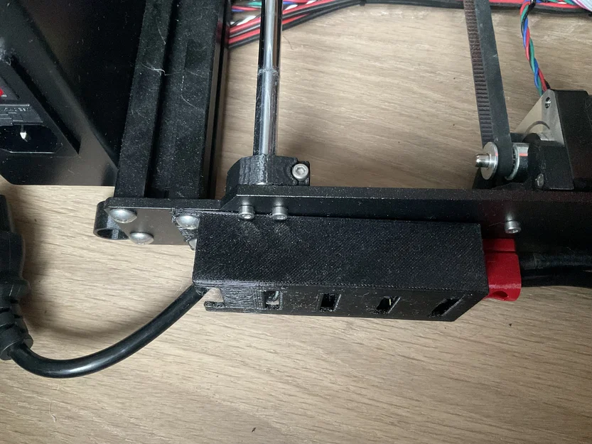 Hộp Dây Cáp Prusa Phía Sau - Image 1