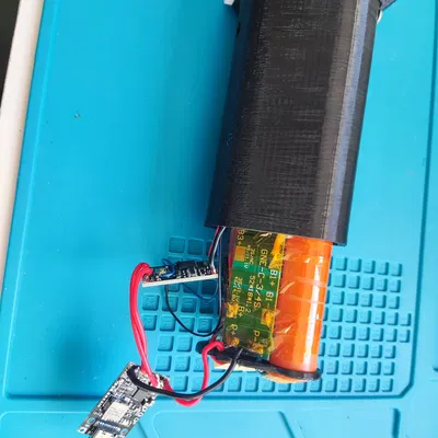 Quạt mini dạng thổi phản lực