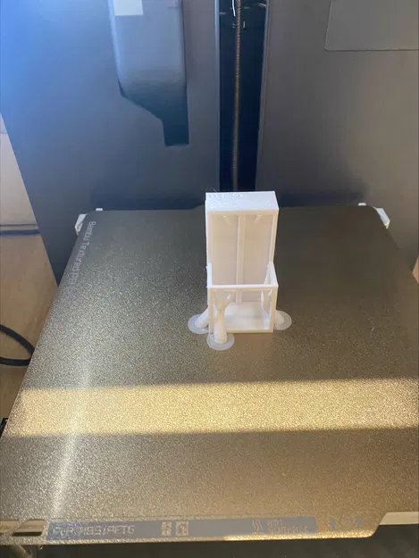 Giá Đỡ Pin Đèn Giáng Sinh Cho Giường - Image 1