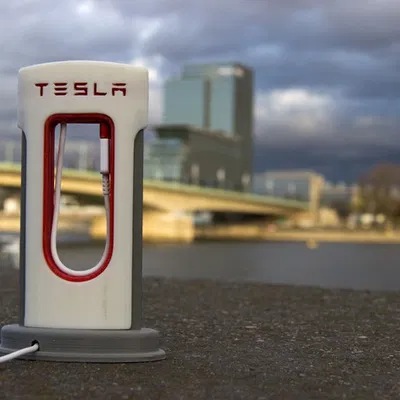 Bộ sạc siêu tốc Tesla cho điện thoại di động (USB C)