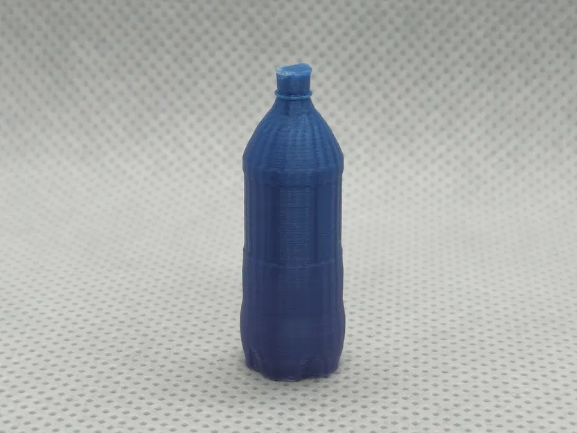 Chai Nước Ngọt 2L Tỷ Lệ 1/10 - Image 1