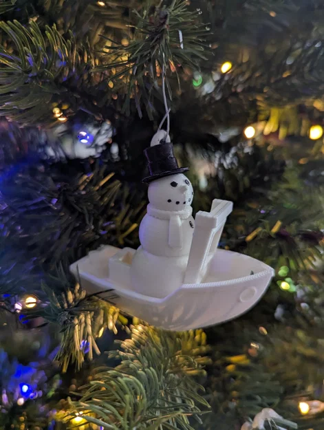 Móc Khóa Benchy Người Tuyết - Image 2