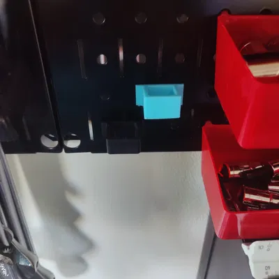 Bảng Peg - 18mm vuông.