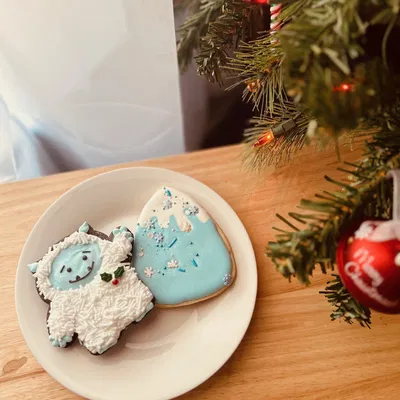 Dụng Cụ Cắt Bánh Hình Người Tuyết (Yeti)