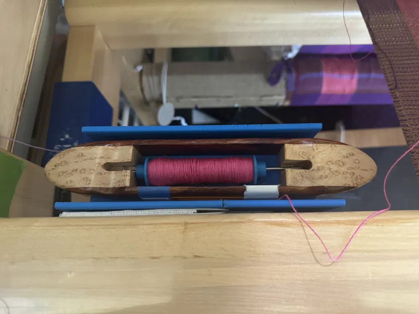 Kệ thuyền con thoi - Image 1