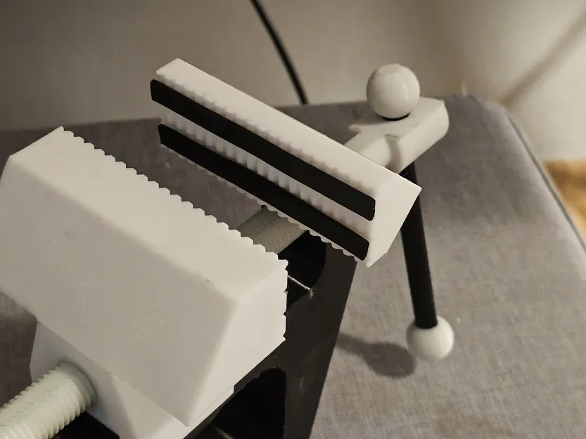 Ê tô bàn - Image 7