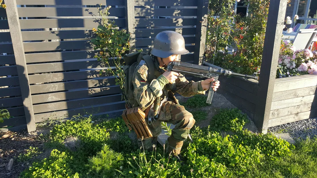 Mũ bảo hiểm Đức - Image 11