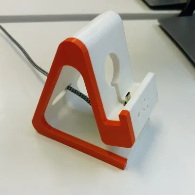 Giá đỡ điện thoại có dây sạc đảo ngược