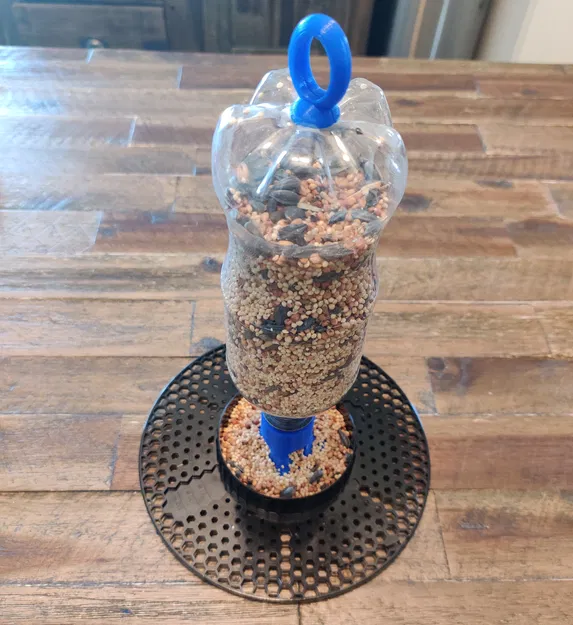 Khay Đựng Thức Ăn Cho Chim Từ Chai Soda PRUSAMENT - Image 1