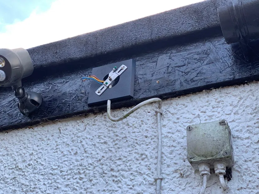 Đế cáp nguồn camera Netatmo Presence - Image 3