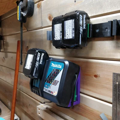 Giá Treo Tường Bộ Sạc Makita DC18RC