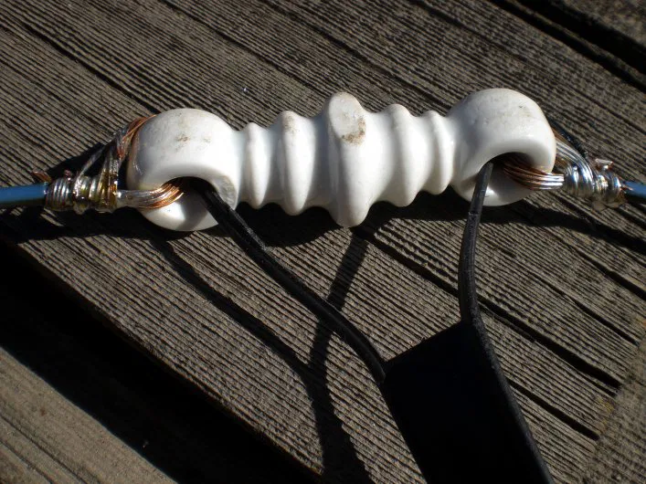 Bộ cách điện đầu ăng-ten ("Dog Bone" Insulator) - Image 34