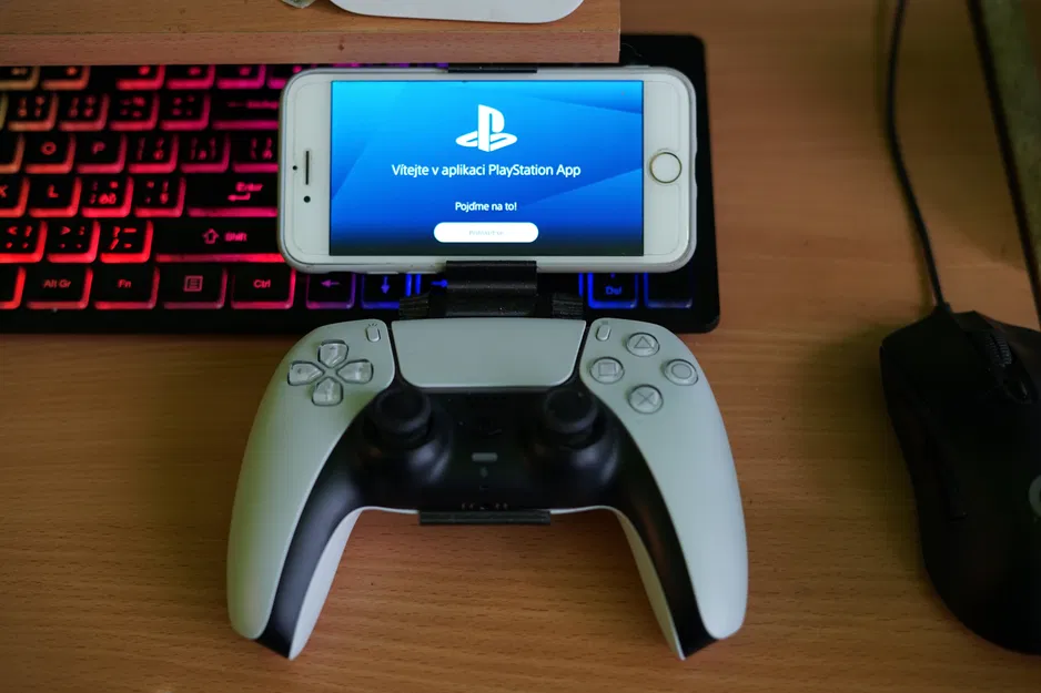 Giá đỡ điện thoại cho DualSense (PS5) - Image 1