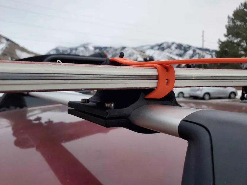 Giá đỡ trên nóc xe cho ván trượt tuyết (cần dây buộc voile) - Image 3