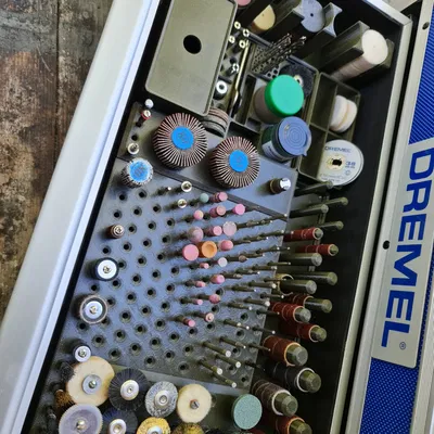 Hộp đựng Dremel - Dựa trên Gridfinity