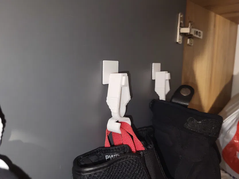 Kẹp & Móc Treo Tường - Image 1