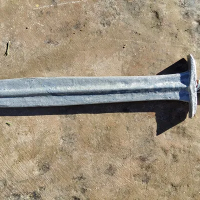 Kiếm Sting từ Hobbit và LOTR: Cũng là Bút