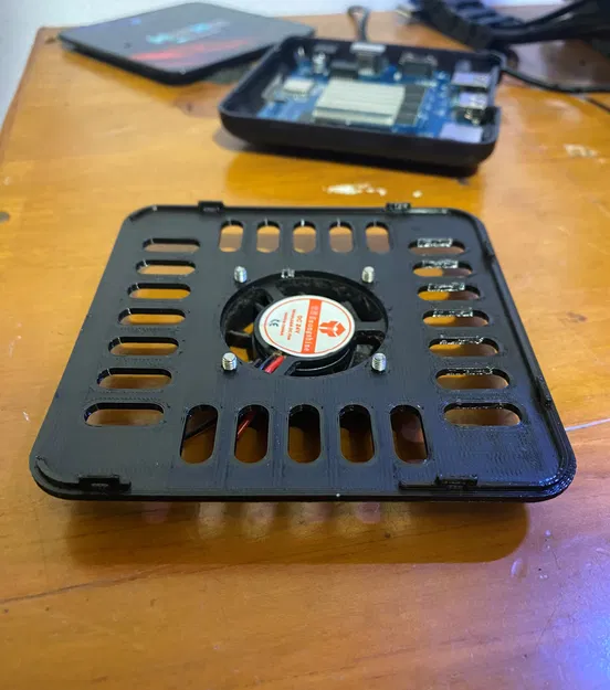 Nắp Hộp TV Android H96 Max - Image 4