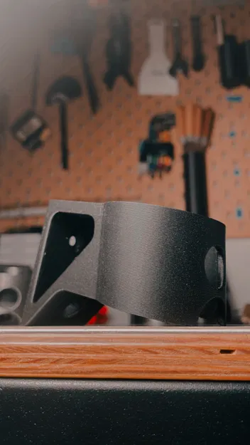 Giá treo tường Dyson v12 có thanh đỡ dưới (lỗ M4) - Image 1