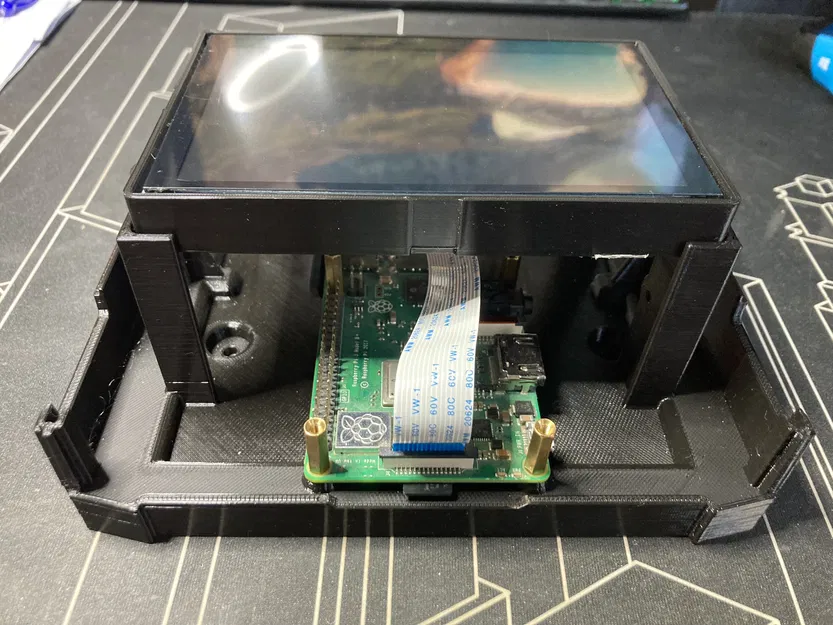 Vỏ hộp Victron Lynx - Rpi + Màn hình cảm ứng 5" - Image 5