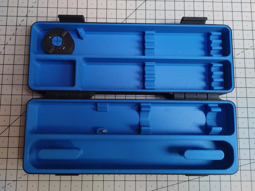 Hộp đựng Pinecil (chứa 4 đầu hàn, cáp USB & phụ kiện) - Image 2