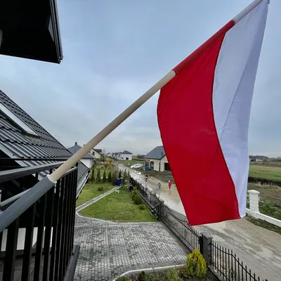 Giá đỡ cờ (phiên bản vít và dây rút)