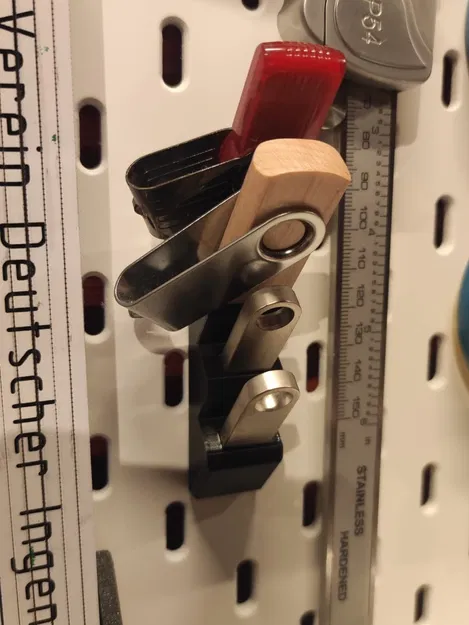 Giá đỡ USB dọc cho Skadis - Image 1