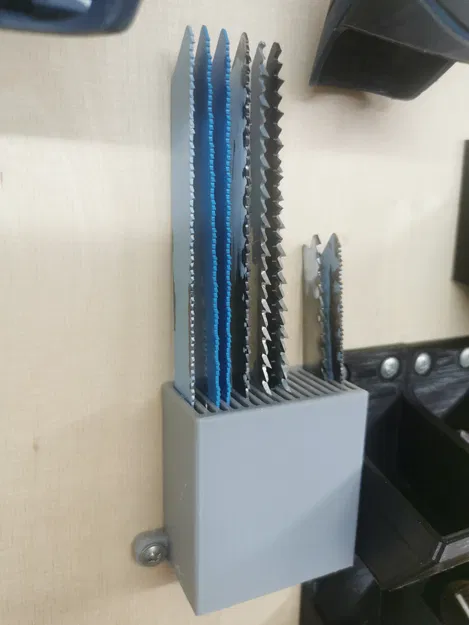 Giá Treo Lưỡi Cưa Kiếm - Image 1