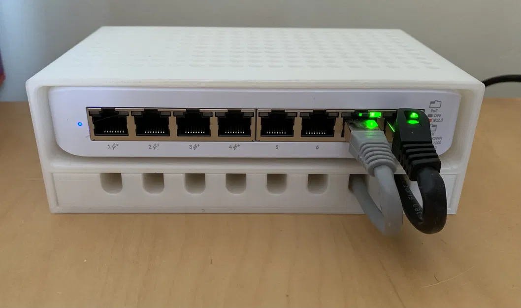 Giá đỡ để bàn cho UniFi Switch Lite 8 POE - Image 1