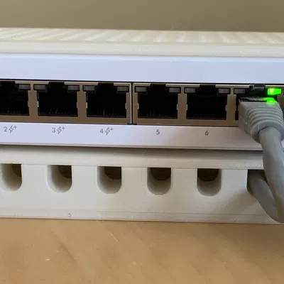 Giá đỡ để bàn cho UniFi Switch Lite 8 POE