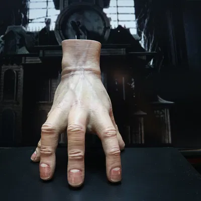 Mô hình "Thing" Gia đình Addams