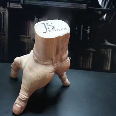 Mô hình "Thing" Gia đình Addams